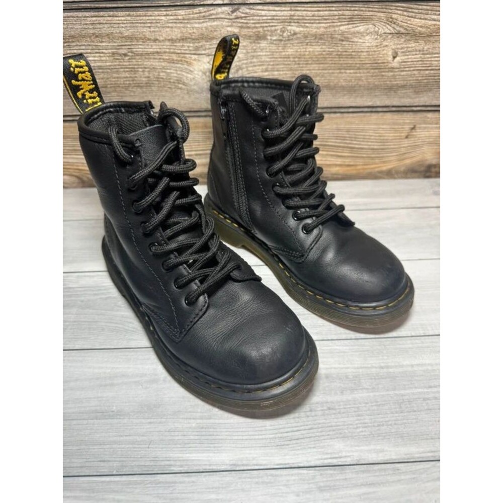 Dr martens girls boots SZ 13